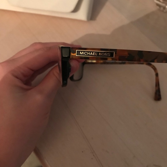 Michael Kors glasses w/case - Picture 2 of 6